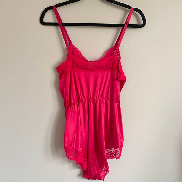 Vintage 80s Red Nylon Satin Lace Trim High Cut Teddy - M - Picture 9 of 10